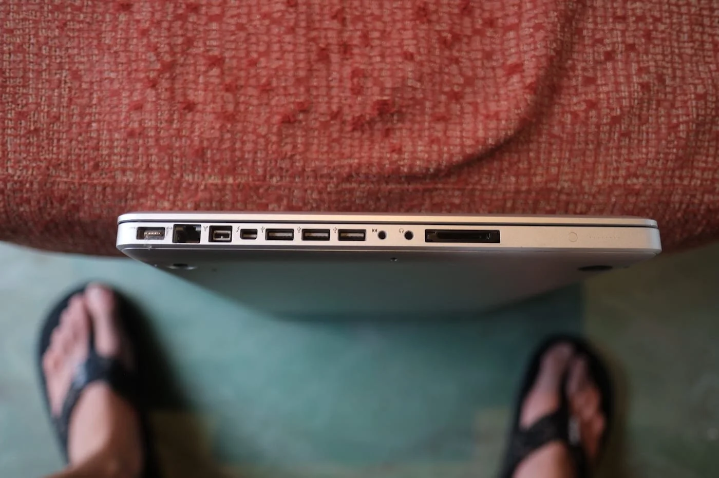 Macbook pro 17 sale inch